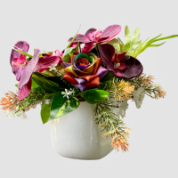 گل ارکیده بنفش و رز ۷رنگ مصنوعی ترکیبی همراه گلدان سرامیکی