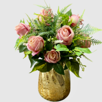 گل رز مصنوعی همراه گلدان شیشه ای