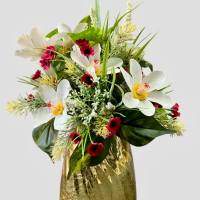 گل مگنولیا سفید مصنوعی همراه گلدان شیشه ای